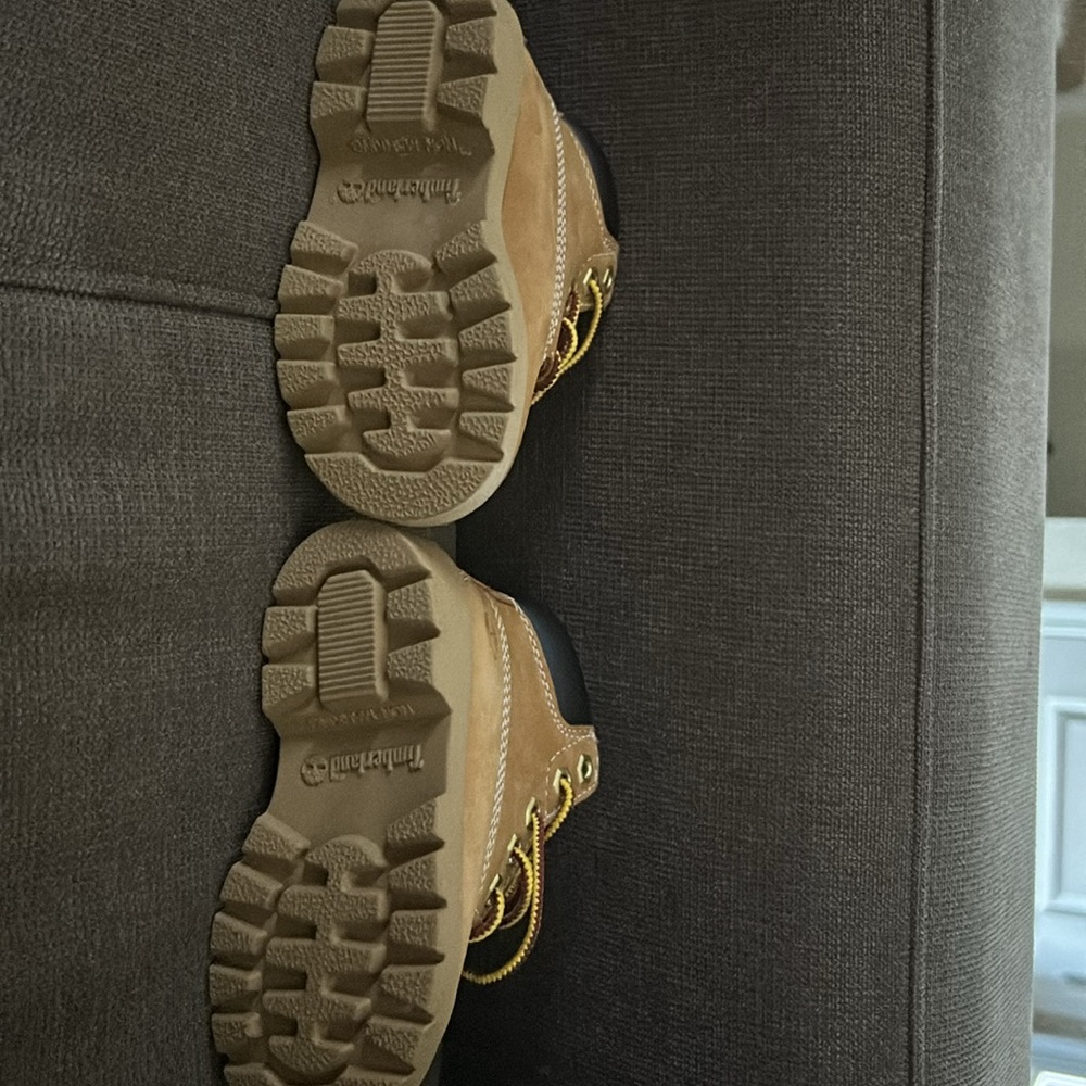 Boots - Picture 5 of 6